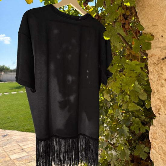 Camiseta Negra Flecos 