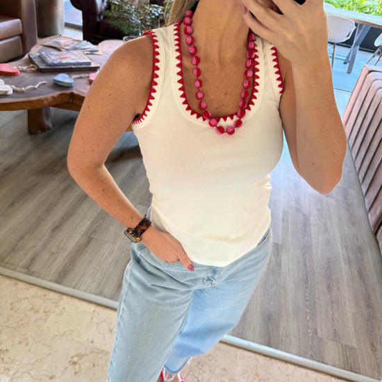Tank Top Bordado Rojo 