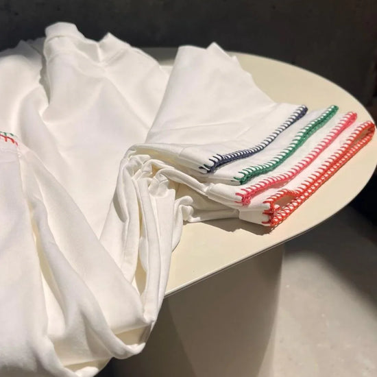 Camiseta Básica Bordada azul - Gracies