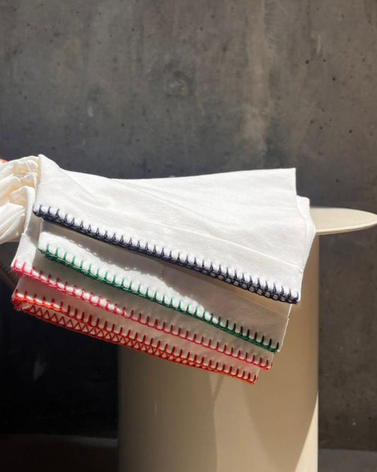 Camiseta Básica Bordado Verde