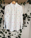camisa en algodon con mini corazoes bordados